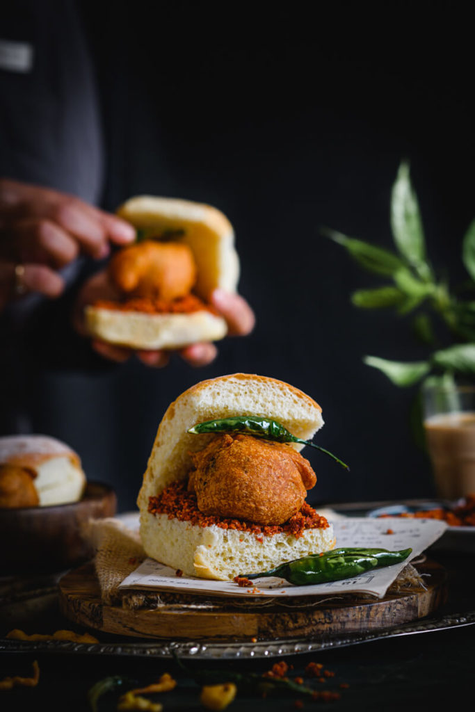 Vada Pav : Mumbai famous Cuisine